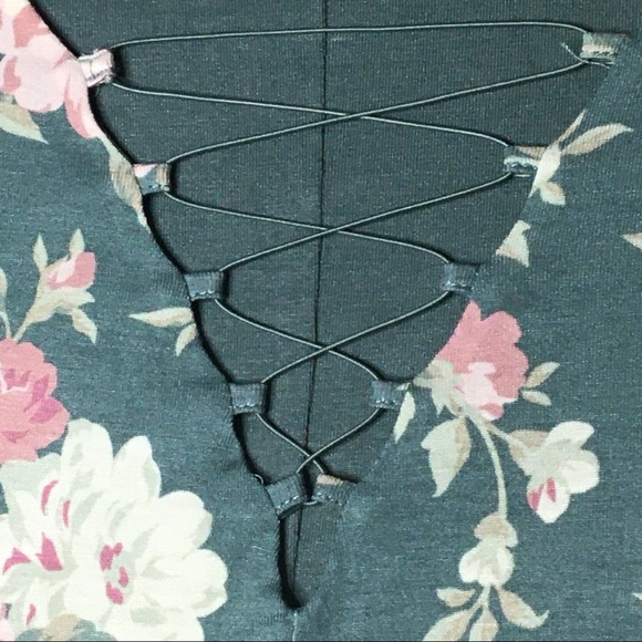 BOLD Elements Floral Long Sleeve Lace Up Dress - Picture 5 of 8